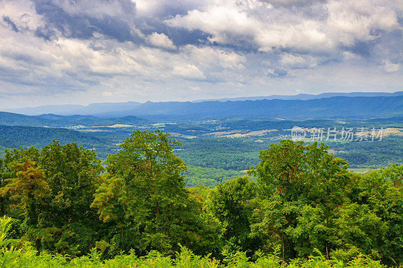 俯瞰Shenandoah Skyline Drive